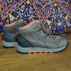 Keen boots